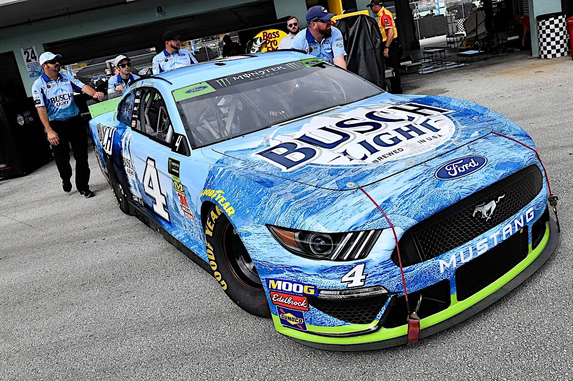 Harvick (fourth) led 41 laps to lead four Mustangs in the top seven at Homestead-Miami Speedway. Harvick (fourth) led 41 laps to lead four Mustangs in the top seven at Homestead-Miami Speedway.